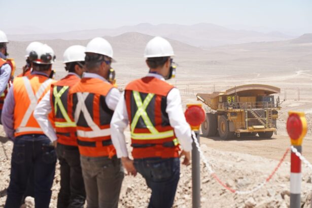 Lomas Bayas inicia operación con camiones autónomos y se encamina a la Minería 4.0 