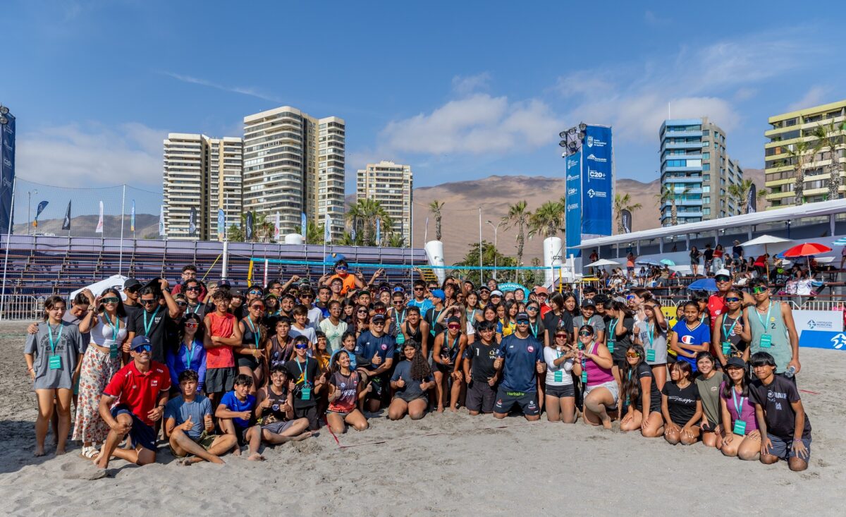 Playa Cavancha inicia su primera temporada de verano bajo la certificación internacional “Blue Flag”