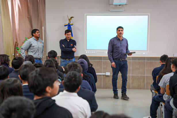 Profesionales de Chuquicamata Subterránea inspiran a estudiantes del Colegio Don Bosco de Calama