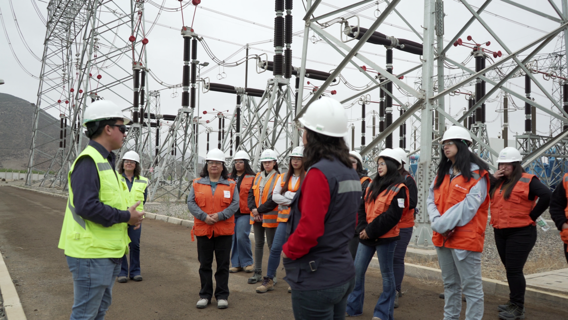 ISA INTERCHILE impulsa la participación femenina en el Sector Energía a través de Programa Social