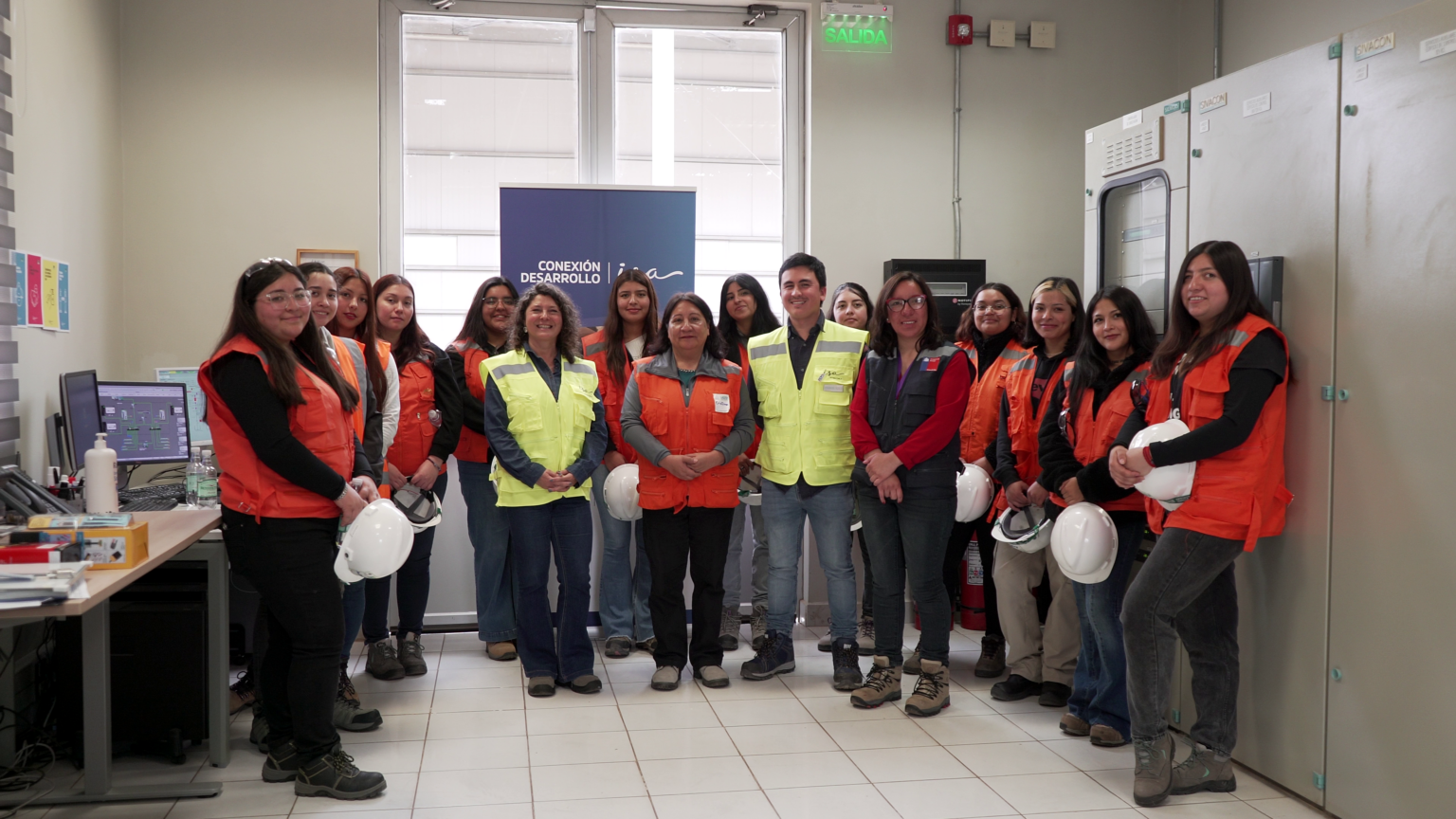 ISA INTERCHILE impulsa la participación femenina en el Sector Energía a través de Programa Social