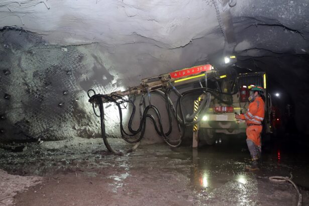 Trabajadores de El Teniente desarrollan proyecto que crea hormigón a base de arena de relaves