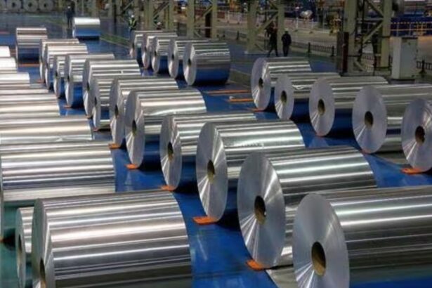 El precio del aluminio cae en picada en la Bolsa de Metales de Londres