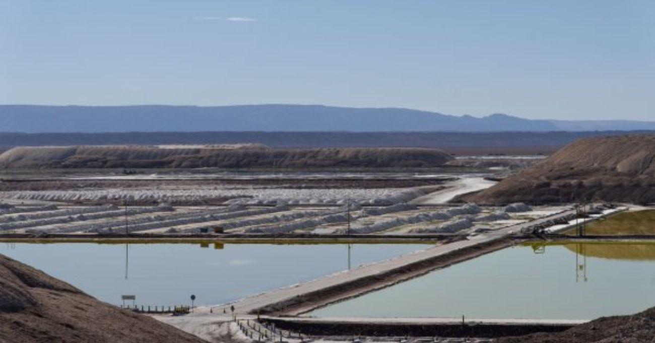 Acciones de SQM moderan avance en Bolsa de Santiago tras acuerdo con Codelco por litio