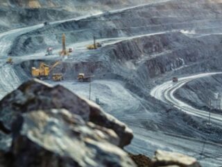 Anglo American Reducirá Producción de Cobre y Mineral de Hierro para Reducir Costos