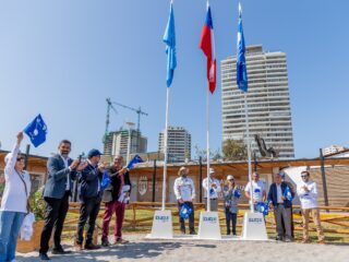 Playa Cavancha inicia su primera temporada de verano bajo la certificación internacional “Blue Flag”