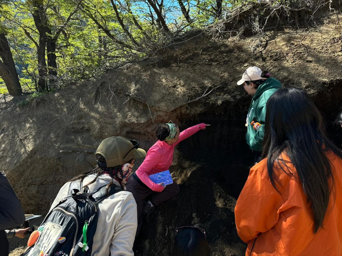 50 mujeres se reúnen en KÜTRALKURA para debatir sobre volcanismo y reducción del riesgo de desastres