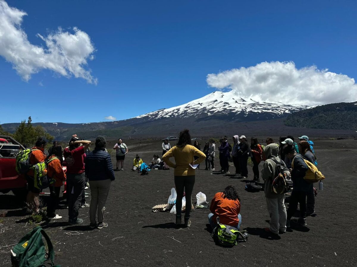 50 mujeres se reúnen en KÜTRALKURA para debatir sobre volcanismo y reducción del riesgo de desastres