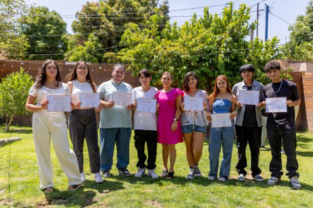 Fundación Collahuasi destacó a jóvenes de Liceo Padre Alberto Hurtado de Pica por su buen desempeño en PAES 2024