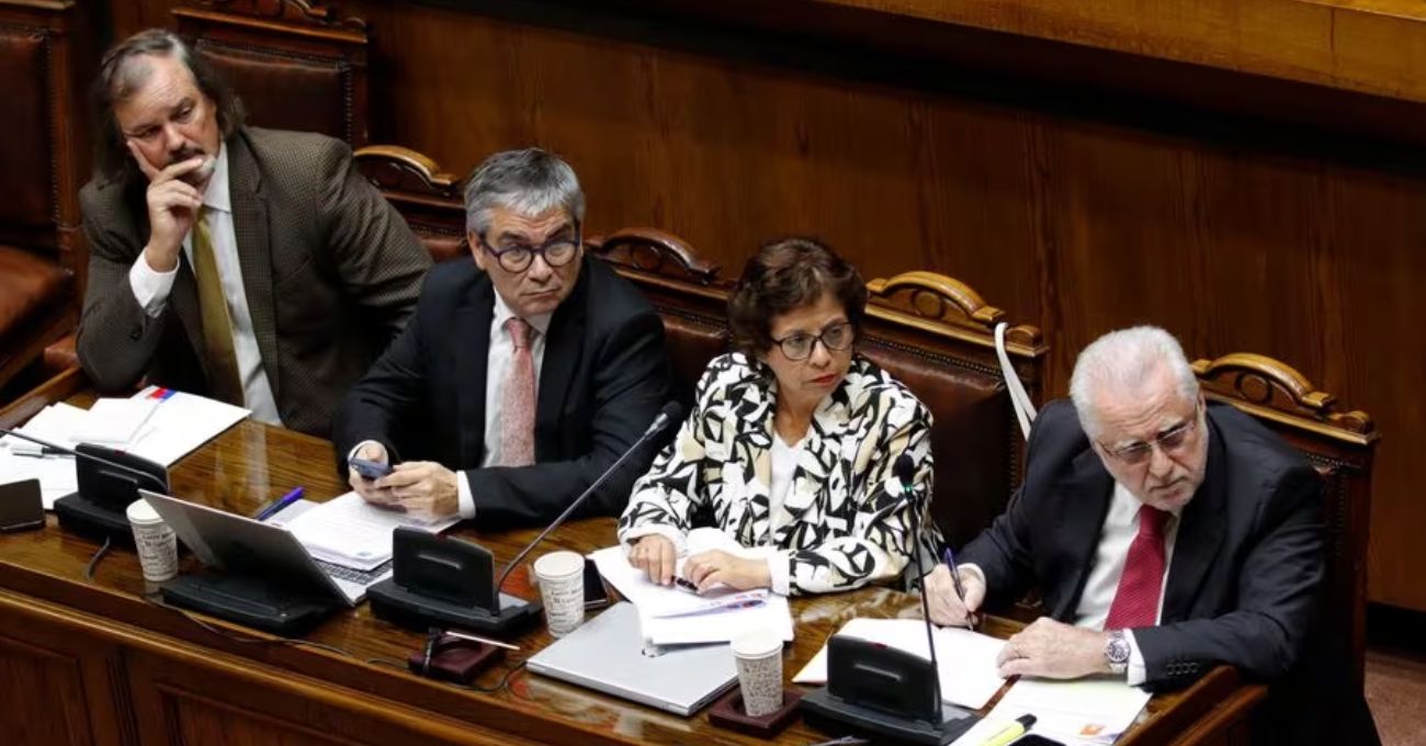 Gobierno y Codelco enfrentan cuestionamientos transversales de senadores al acuerdo con SQM por el salar de Atacama