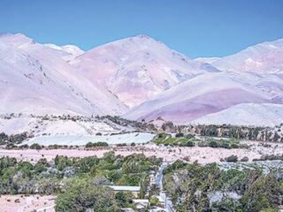 Grupo Luksic y Barrick se asocian en proyecto minero El Encierro en Alto del Carmen