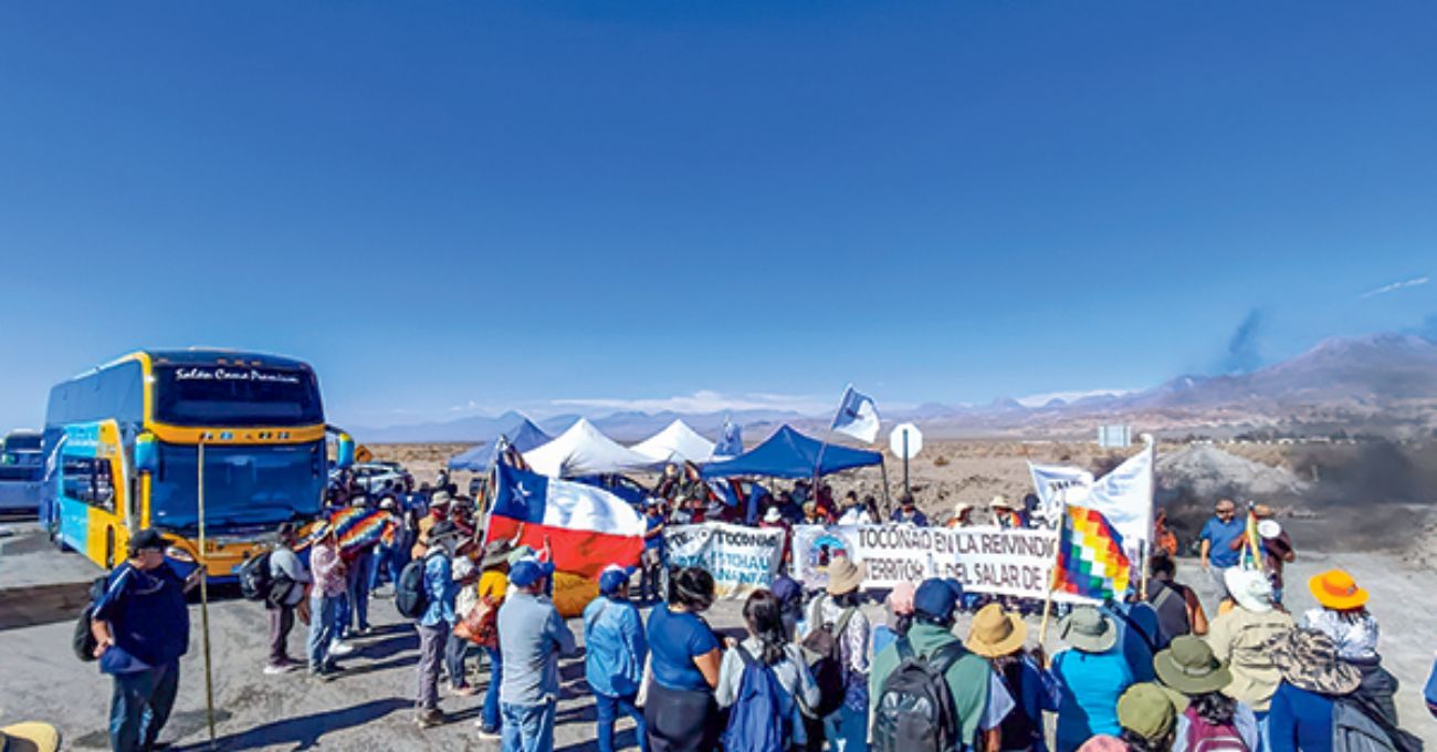 Comunidades indígenas se tomaron el acceso a Salar de Atacama de manera indefinida