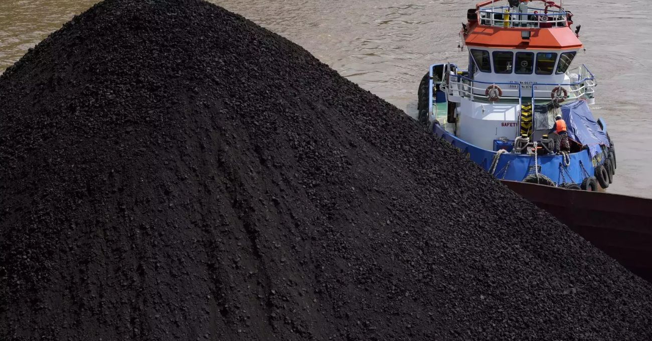 Importaciones de carbón de China en 2023: Resurgen tras la prohibición, pero se quedan cortas