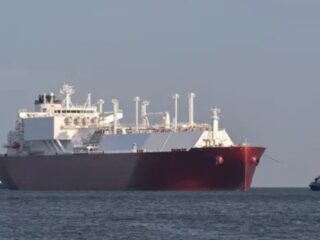 Qatar a punto de firmar un acuerdo a largo plazo más económico con India para suministro de gas natural licuado (GNL)