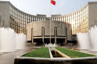 China Mantiene Estables las Tasas de Interés en Medio de la Presión sobre el Yuan