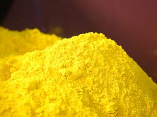 2024: El Inusual Dúo que Domina - Oro y Uranio Brillan en el Escenario Global