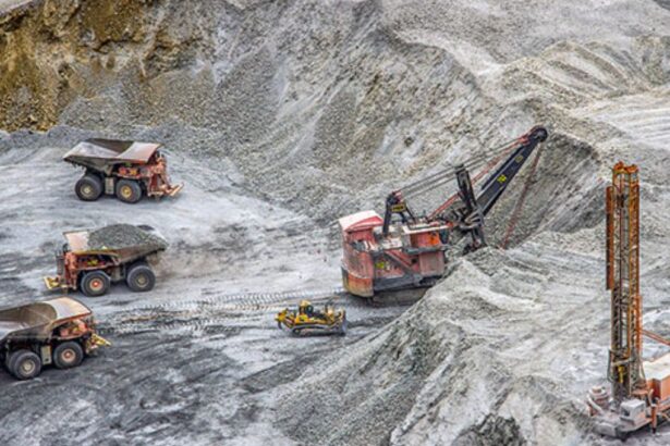 Cierre de cuatro faenas mineras hará caer consumo de ácido sulfúrico en 34,2%