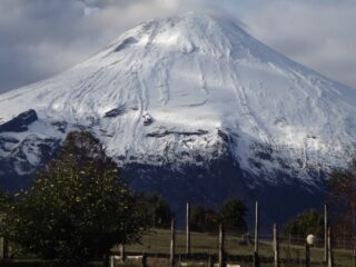 SENAPRED y SERNAGEOMIN refuerzan coordinaciones por aumento de actividad del volcán Villarrica