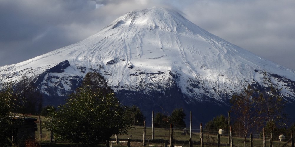 SENAPRED y SERNAGEOMIN refuerzan coordinaciones por aumento de actividad del volcán Villarrica