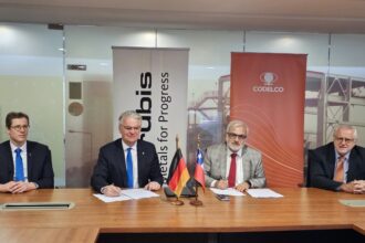 Codelco y Aurubis firman acuerdo para impulsar la innovación y sustentabilidad en la industria del cobre