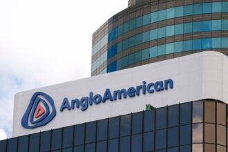 Anglo American Inicia Revisión de Activos Tras Desplome Financiero