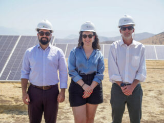 Autoridades visitan Primera Planta Solar en Ingresar al Sistema de Compensación de Emisiones