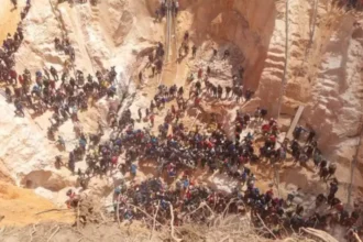 30 fallecidos y 70 atrapados tras tragedia en Bulla Loca tras derrumbe en mina en Venezuela