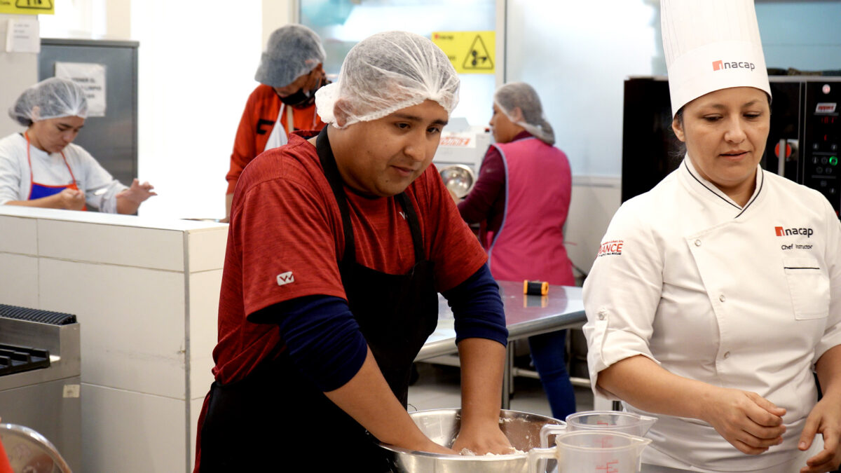 El Proyecto Collahuasi C20+ capacitó a vecinos de Iquique, Alto Hospicio y Pozo Almonte