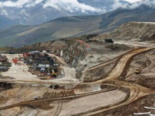 Perú: El Gobierno espera autorizar proyectos mineros por al menos US$ 3,000 millones este verano