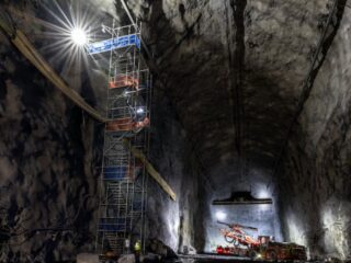 Descubrimiento Subterráneo: Colosales Cavernas Listas para Experimento con Neutrinos