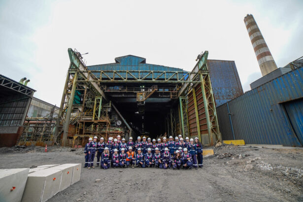 Estudiantes de Escuela de Negocios de la Universidad British Columbia visitan División Ventanas de Codelco