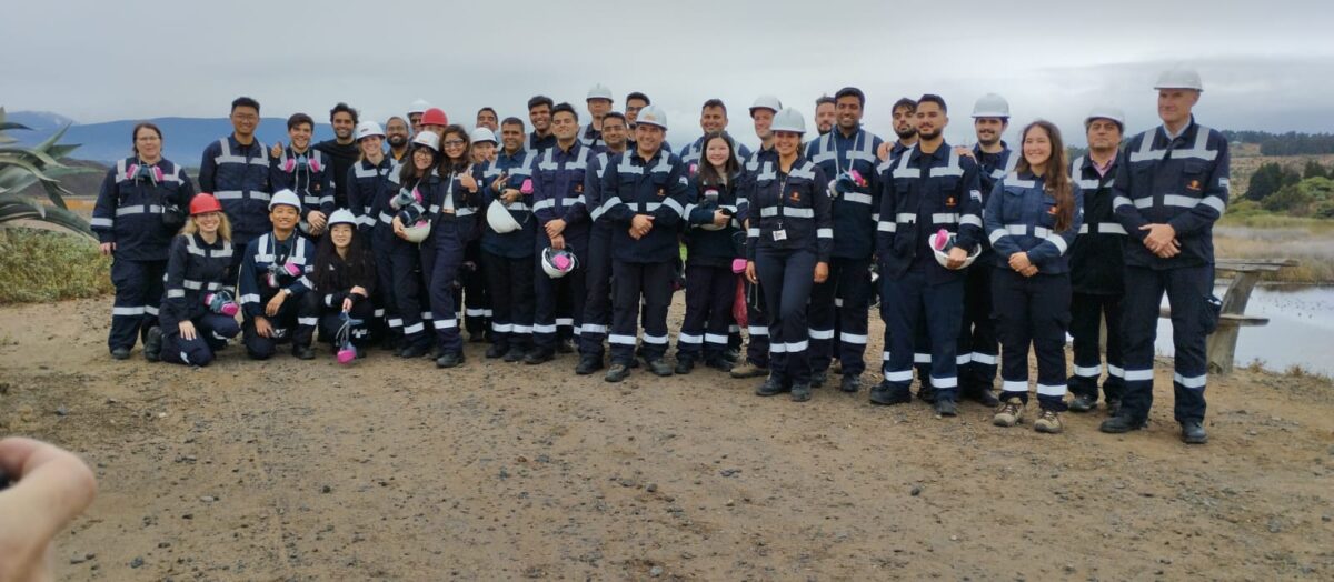 Estudiantes de Escuela de Negocios de la Universidad British Columbia visitan División Ventanas de Codelco