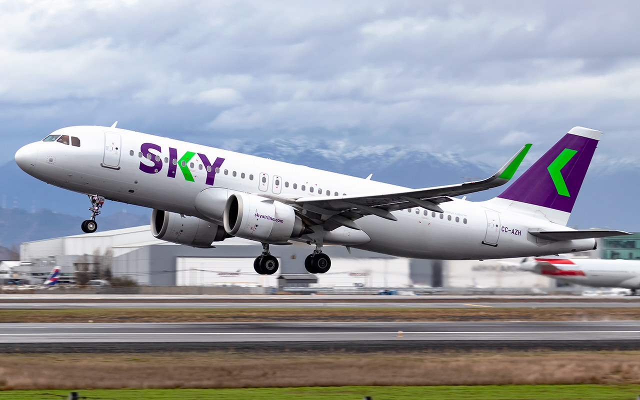 SKY Airlines busca trabajadores en diversas regiones: Conoce cómo postular