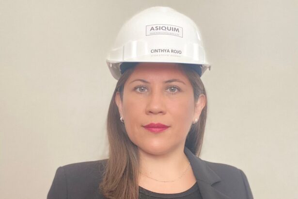 Cinthya Rojo Montaner, subgerenta Asociación Gremial de Industriales Químicos de Chile (ASIQUIM)“Jamás ha sido una dificultad desarrollarme en un mundo laboral masculino”