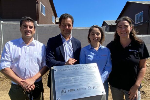 Gobierno Regional, Consejo Minero y Desafío Levantemos Chile celebran la entrega de 48 viviendas junto a familias de Purén y Vilcún