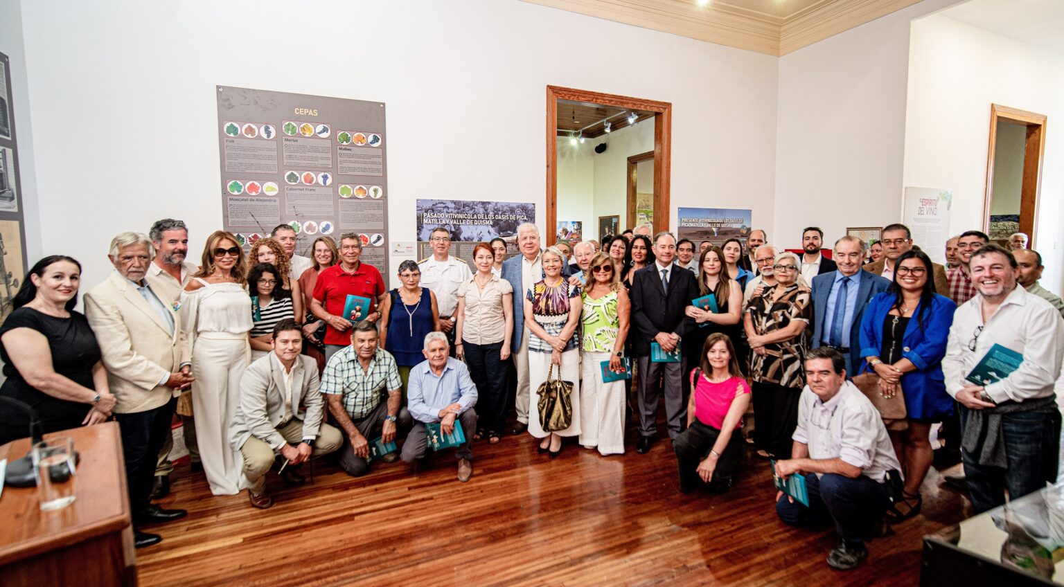 El mundo vitivinícola como expresión cultural llega a Sala de Arte Collahuasi de la mano de Museo del Vino de Santa Cruz