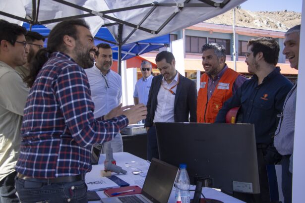 Trabajadores, académicos y empresas se reunieron en la segunda Feria de Eficiencia Energética organizada por División El Teniente