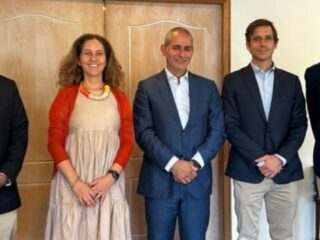 Aclara y Sofofa sostiene reunión sobre oportunidad de Chile de convertirse en proveedor estratégico de tierras raras