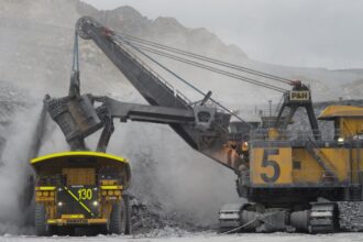 Decretan que mineros en Perú podrán exceder su capacidad diaria instalada en un 10%