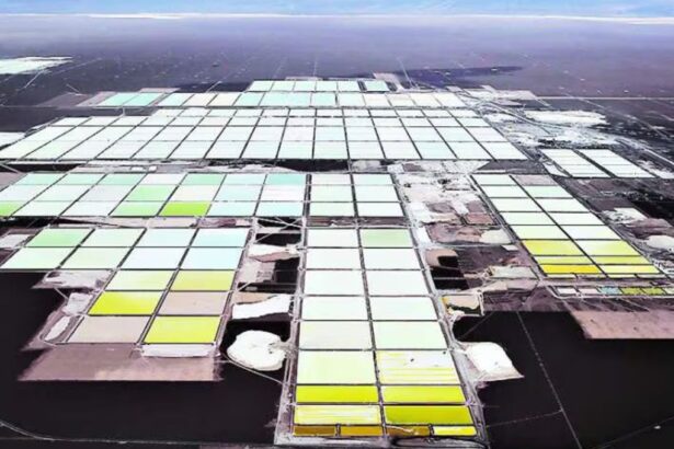 Pagos que recibe Corfo por el litio del salar de Atacama cayeron en más de US$1.000 millones en 2023