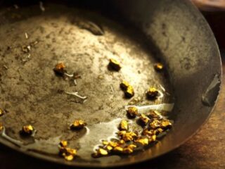 La Producción de Oro en Burkina Faso Disminuye por Actividad Terrorista