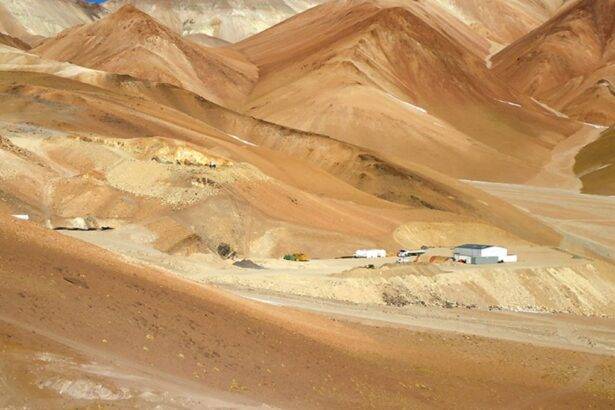 Golden Minerals cierra operaciones en Velardeña dos meses después de reiniciar la minería