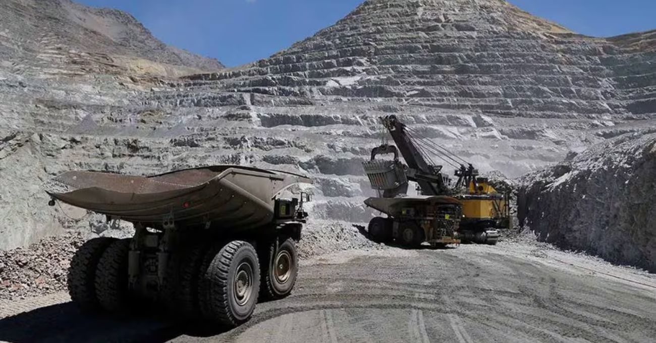 Presidente Boric pone en marcha planta desaladora en mina Los Pelambres