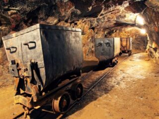Golden Minerals detiene operaciones mineras en Velardeña poco después de reiniciarlas