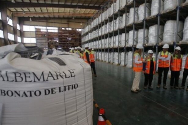 Ministro Marcel: Chile quiere tres o cuatro nuevos proyectos de litio en funcionamiento en 2026