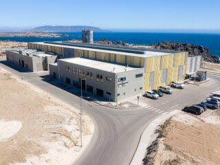 Operadores de la desaladora más eficiente del país promueven al agua de mar como fuente segura de abastecimiento