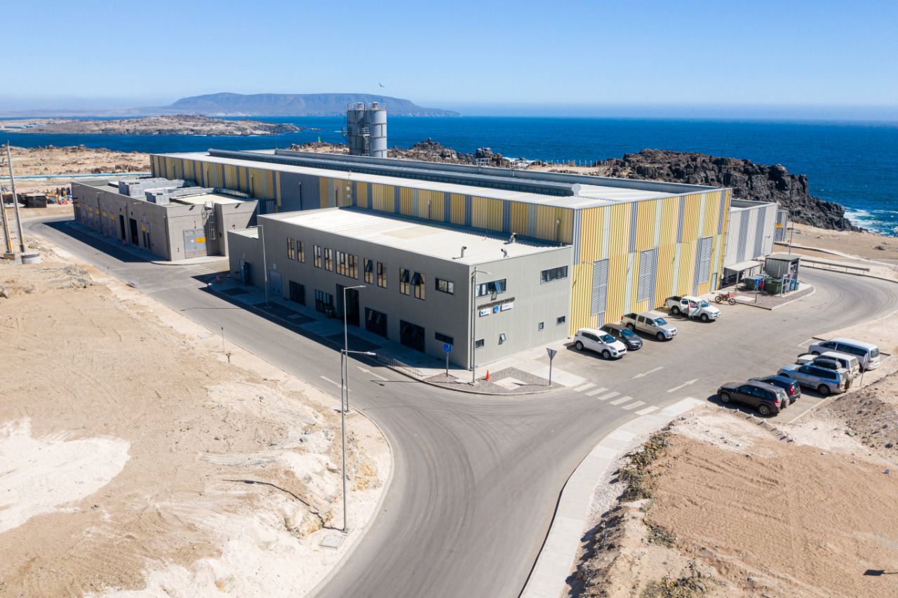 Operadores de la desaladora más eficiente del país promueven al agua de mar como fuente segura de abastecimiento