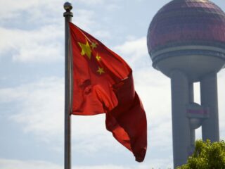 China Continúa Inversión en Minería Canadiense Pese a Restricciones