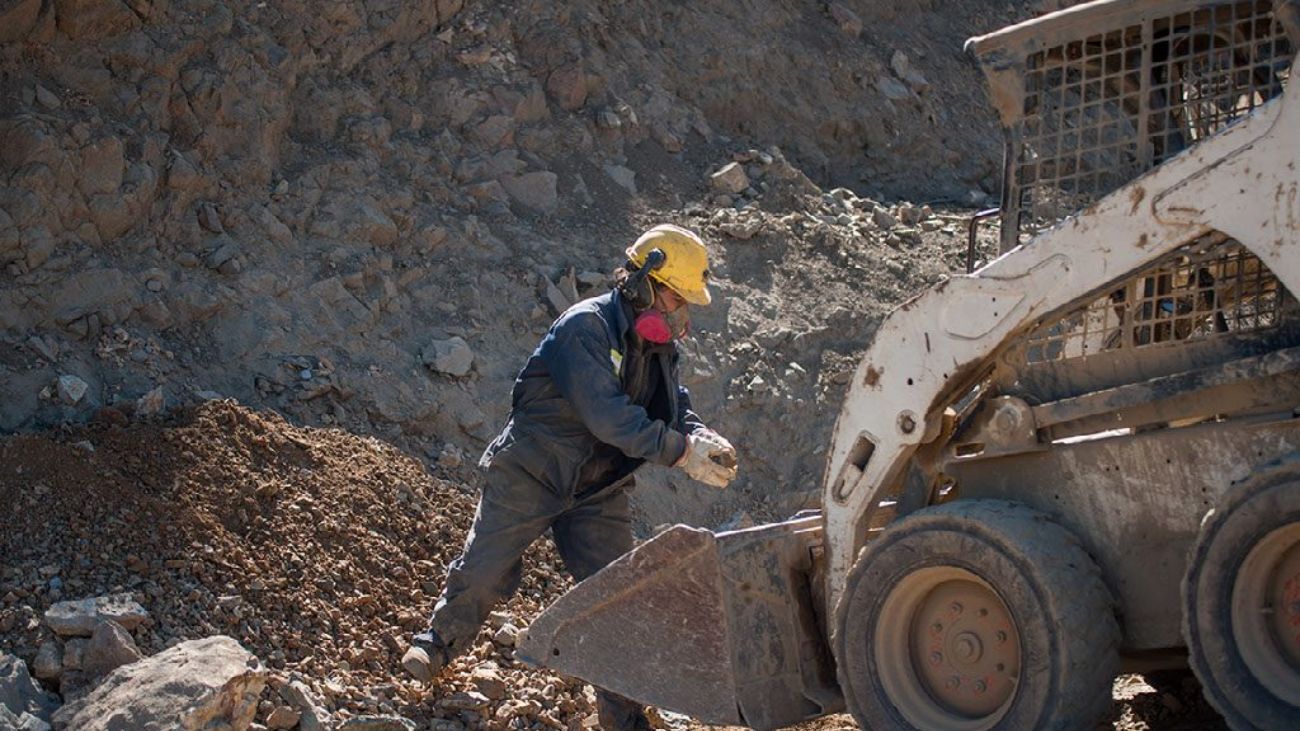 La Importancia de la Pequeña y Mediana Minería en Chile: Generación de Empleo y Desarrollo Territorial