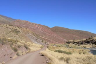 Suspensión de Permisos Mineros en Argentina Impacta Proyectos de Litio en Región de Catamarca
